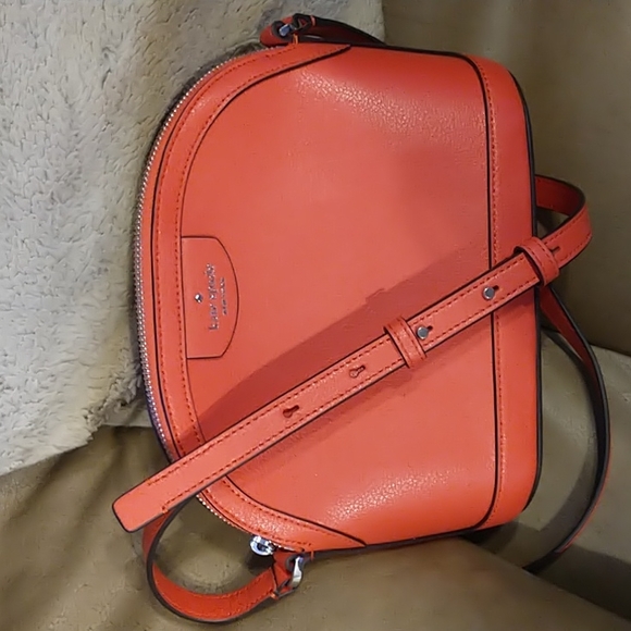 kate spade Handbags - NWOT Kate Spade ♠️ Gorgeous Crossbody Bag
